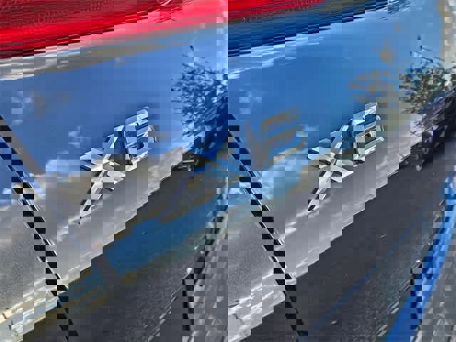 Used 2023 BMW X6 xDrive40i w/ Executive Package image 11