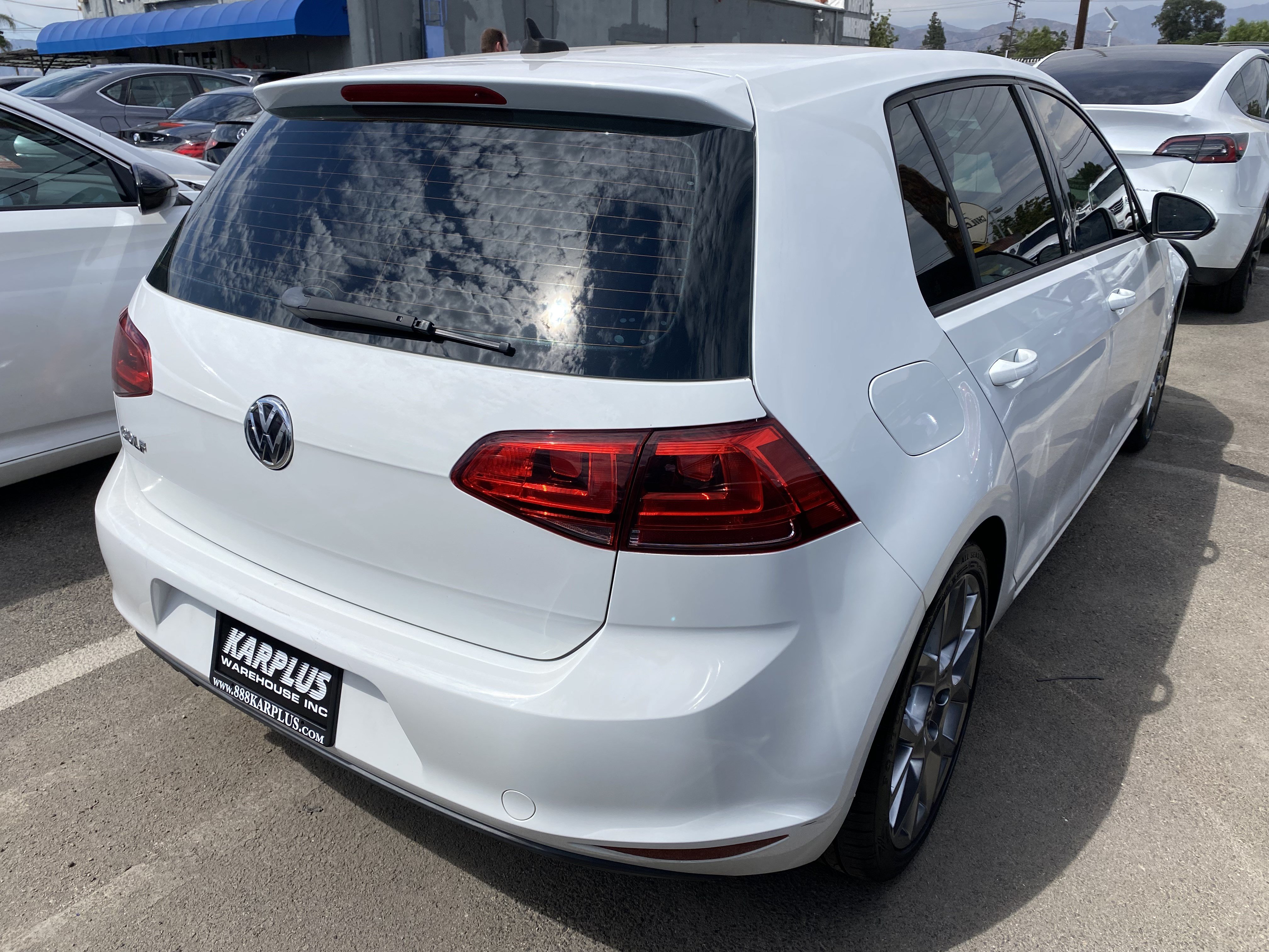 Used 2016 Volkswagen Golf S FWD image 10