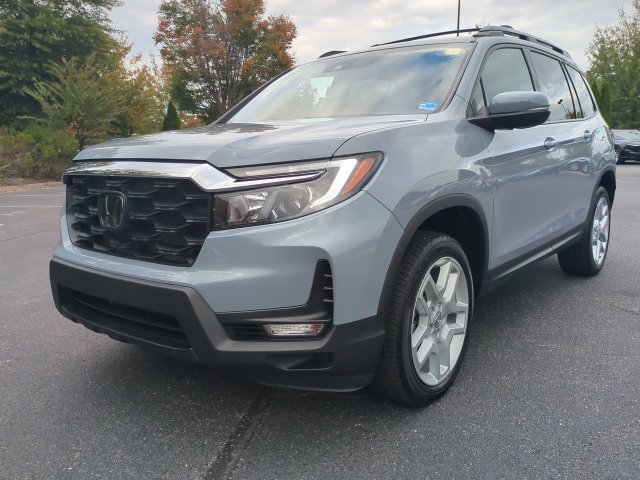 Used 2025 Honda Passport EX-L image 8