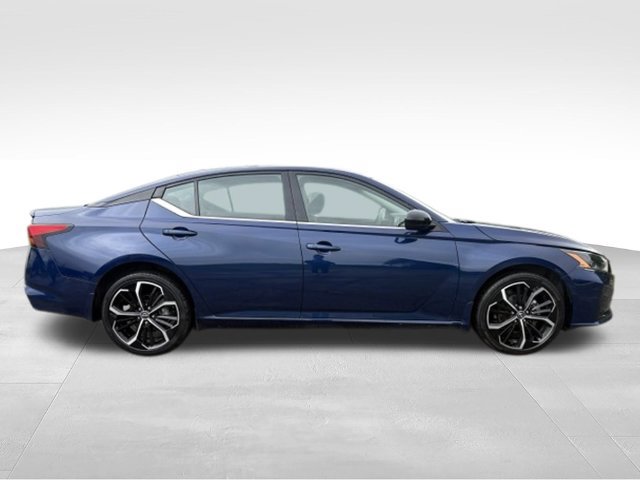Used 2024 Nissan Altima 2.5 SR AWD/4WD image 19