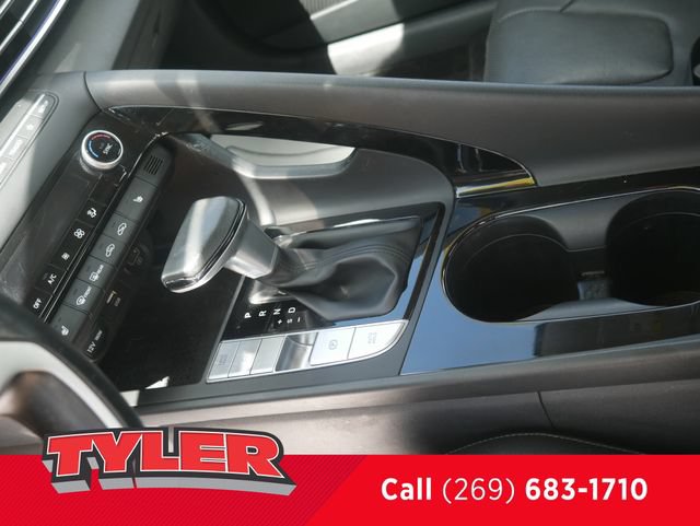 Used 2022 Hyundai Elantra Limited FWD image 35