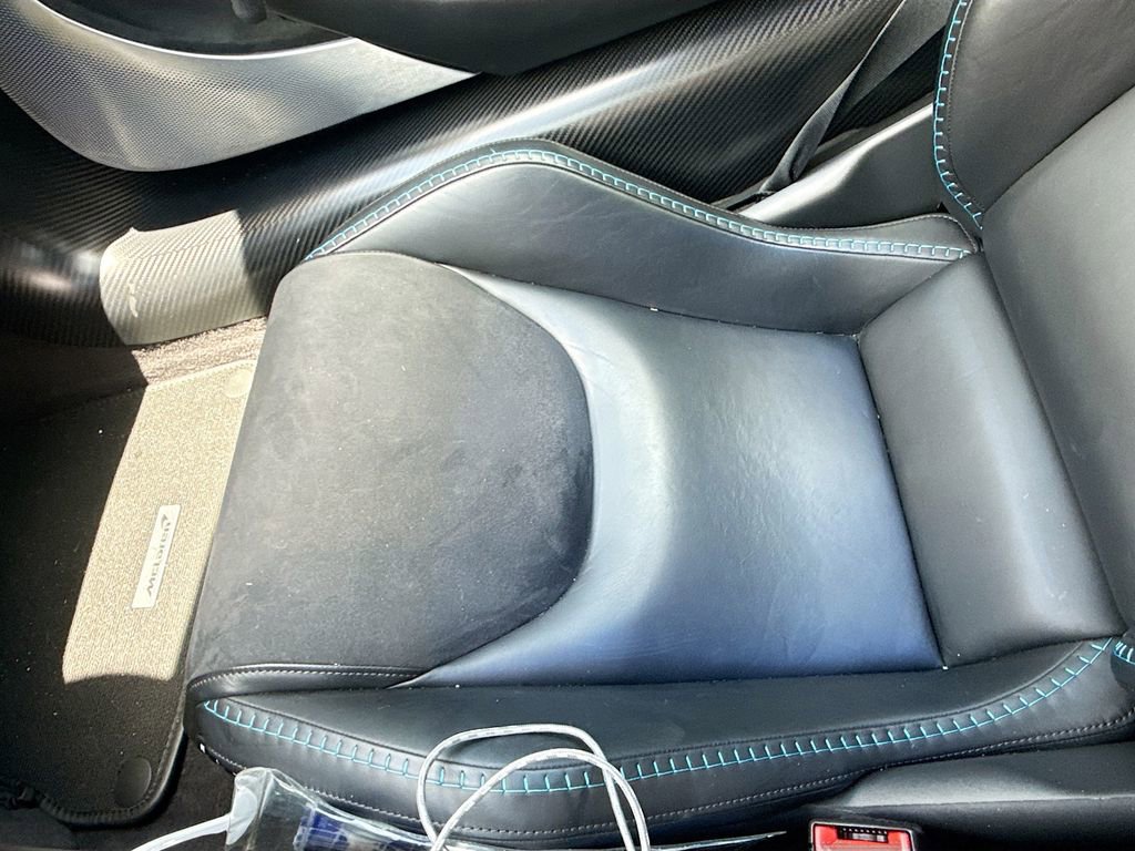 Used 2020 McLaren GT RWD image 17