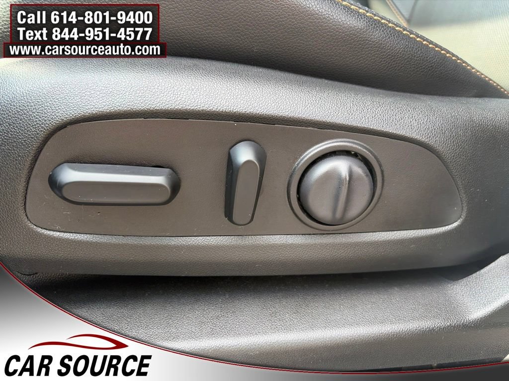 Used 2021 Chevrolet Equinox LT FWD image 16