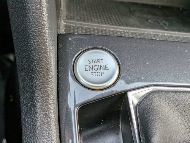 Certified 2024 Volkswagen Tiguan SE R-Line FWD image 29