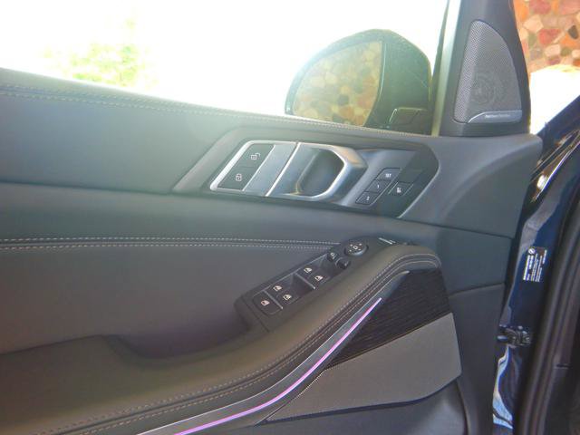 Used 2026 BMW X5 xDrive40i w/ M Sport Package AWD/4WD image 14