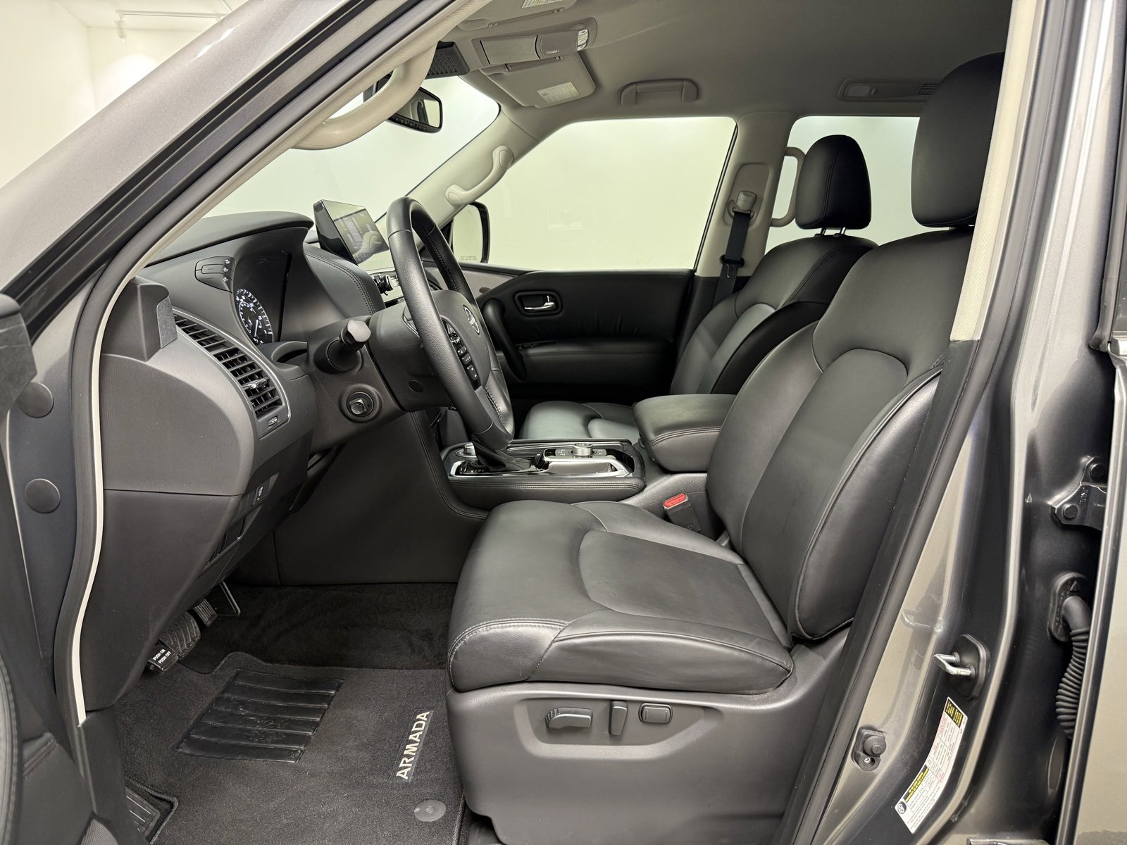 Used 2024 Nissan Armada SV w/ Cargo Package image 12