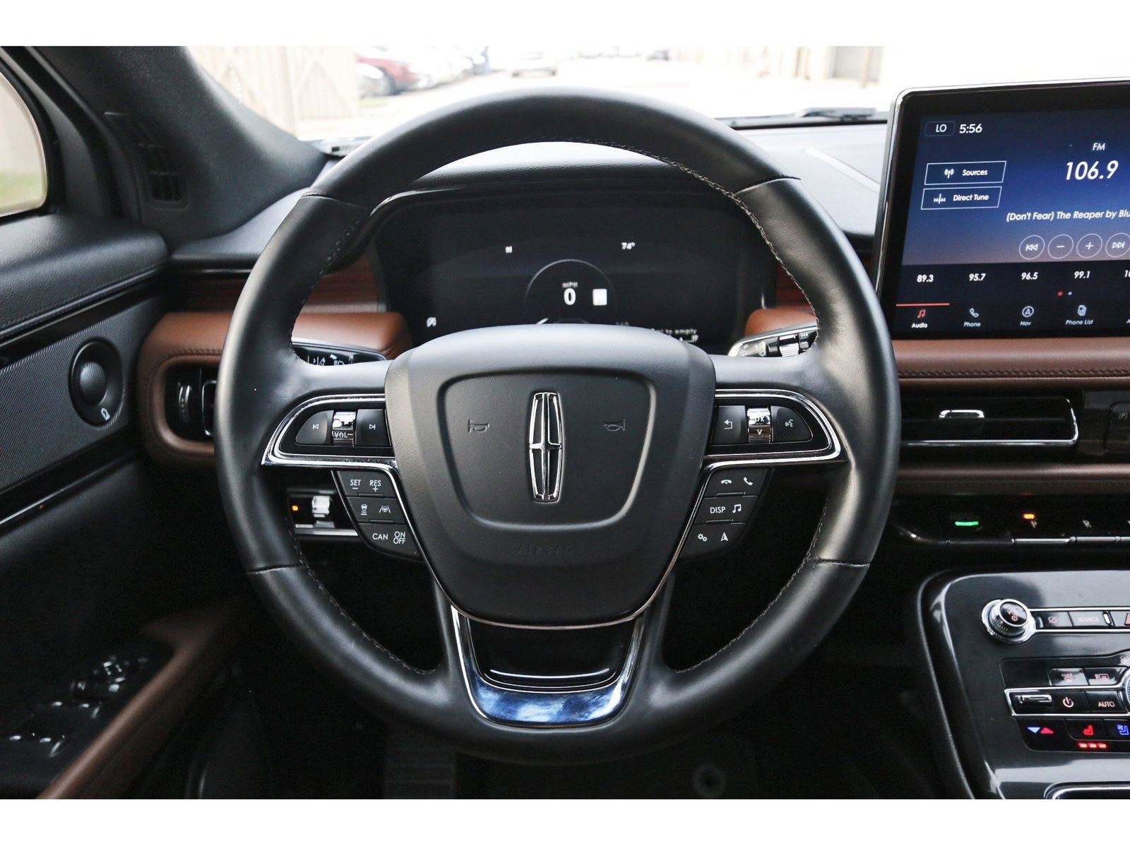 Used 2022 Lincoln Nautilus Reserve w/ Equipment Group 201A image 16