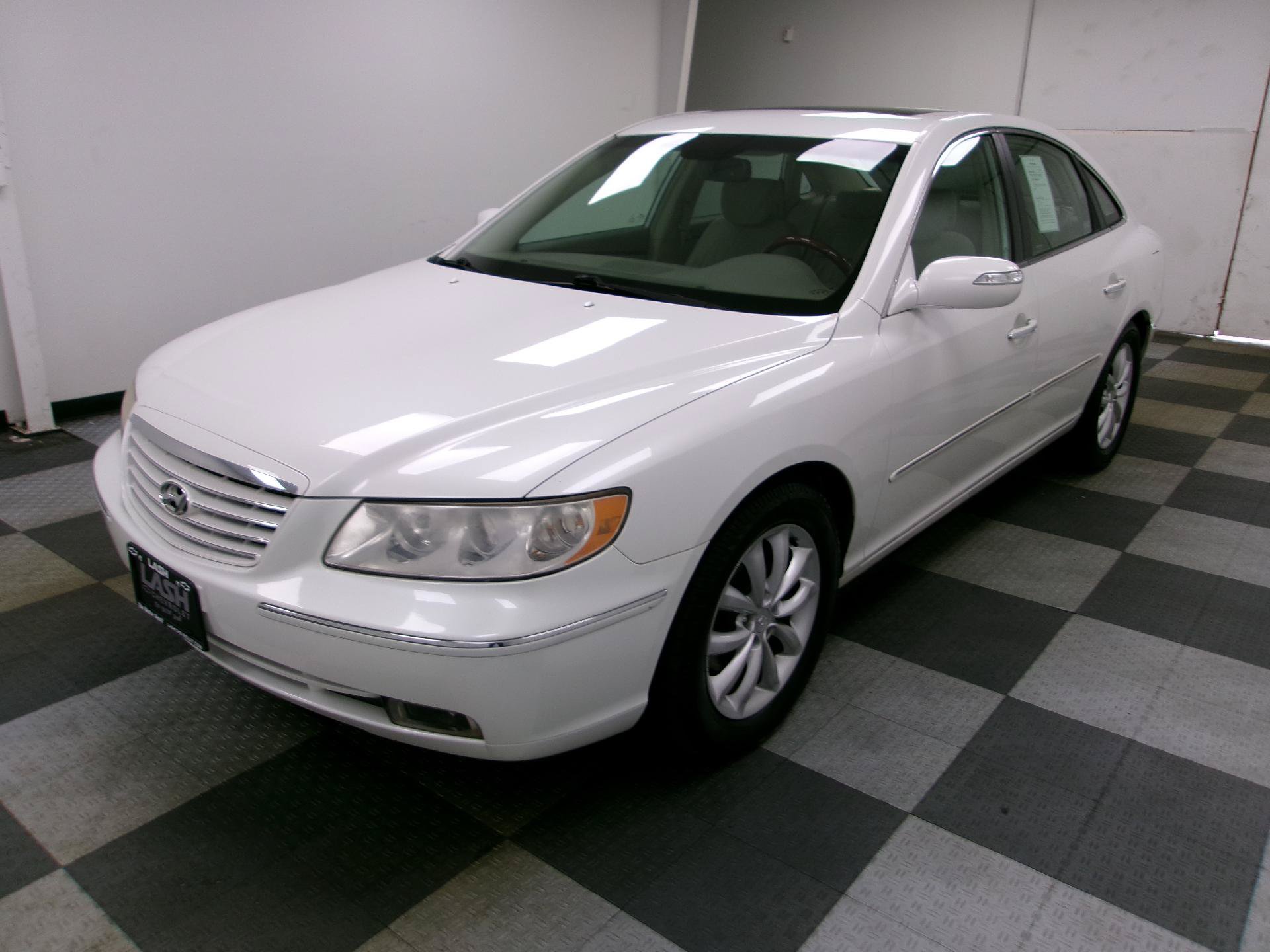 Used 2008 Hyundai Azera Limited FWD image 1