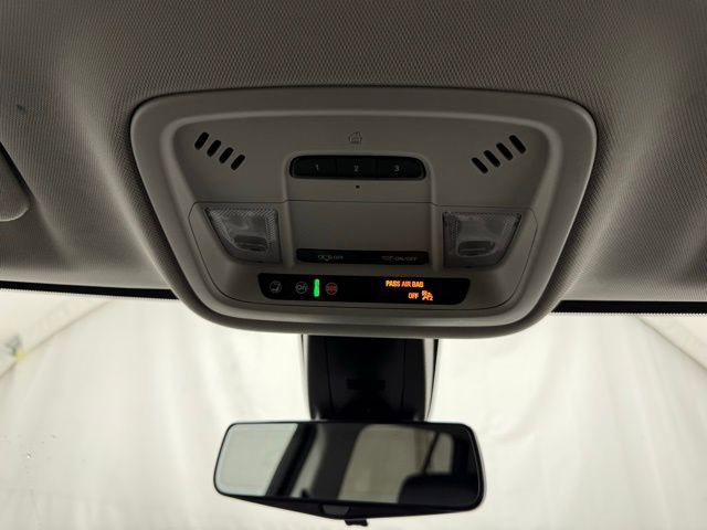 Used 2021 Chevrolet Traverse RS image 44