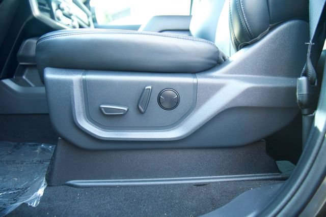 Certified 2024 Ford Expedition XLT AWD/4WD image 17