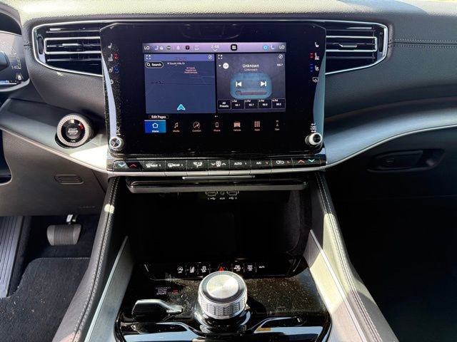 Used 2025 Jeep Wagoneer Series II w/ Premium Group I image 16