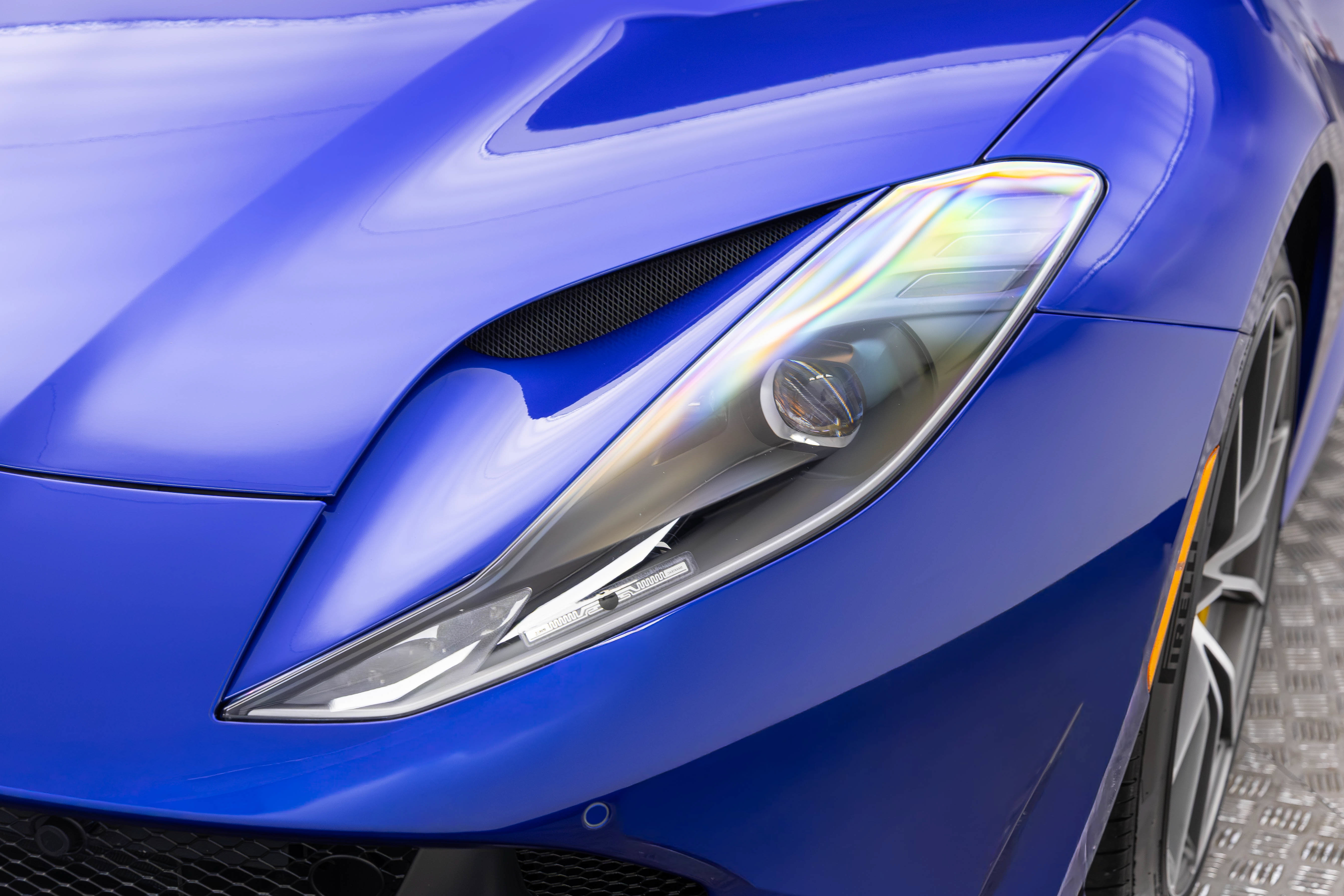 Used 2020 Ferrari 812 Superfast RWD image 66