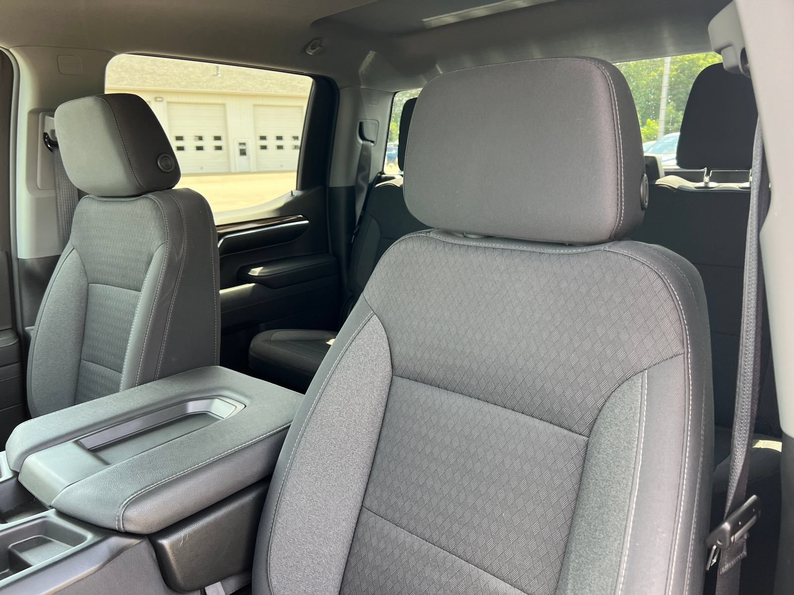 Certified 2024 Chevrolet Silverado 1500 LT AWD/4WD image 16