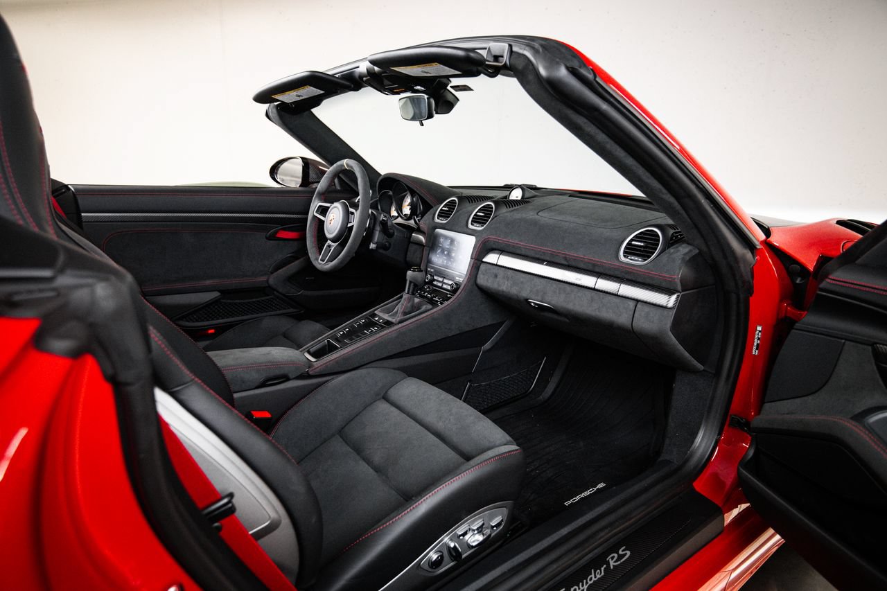 Certified 2024 Porsche 718 Boxster Spyder RS RWD image 27
