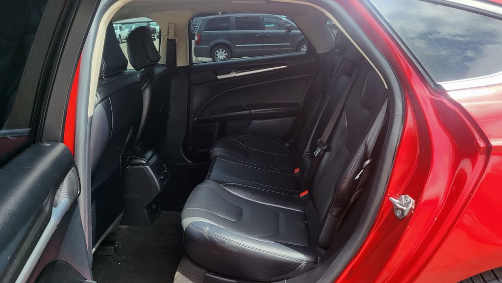 Used 2020 Ford Fusion Energi Titanium FWD image 23