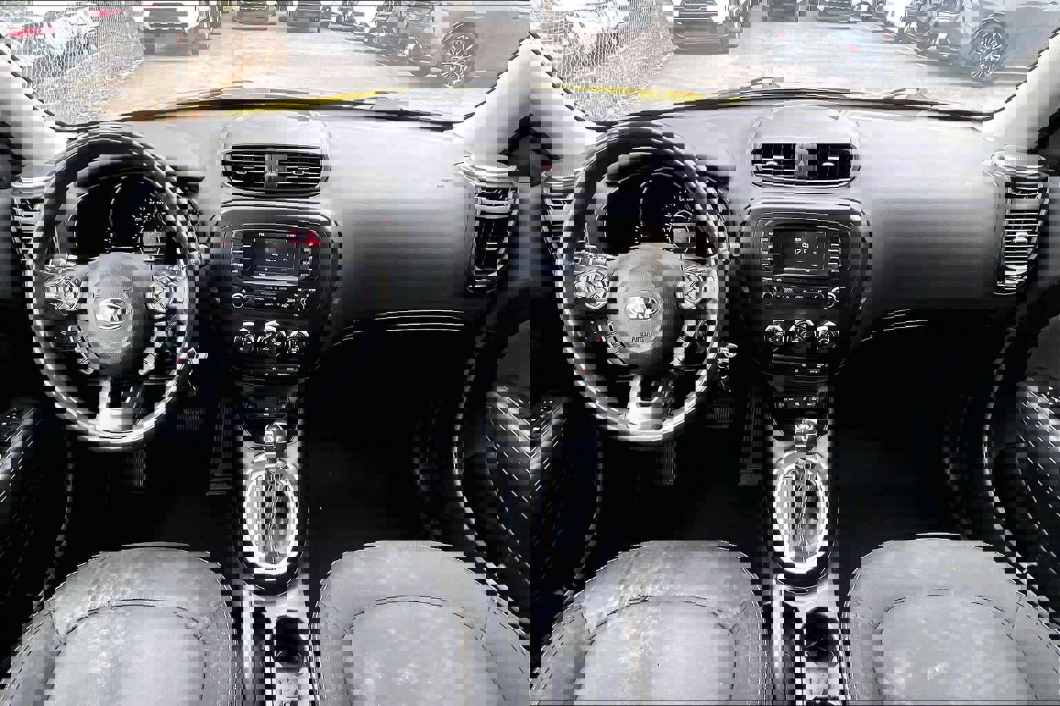 Used 2016 Kia Soul + image 11