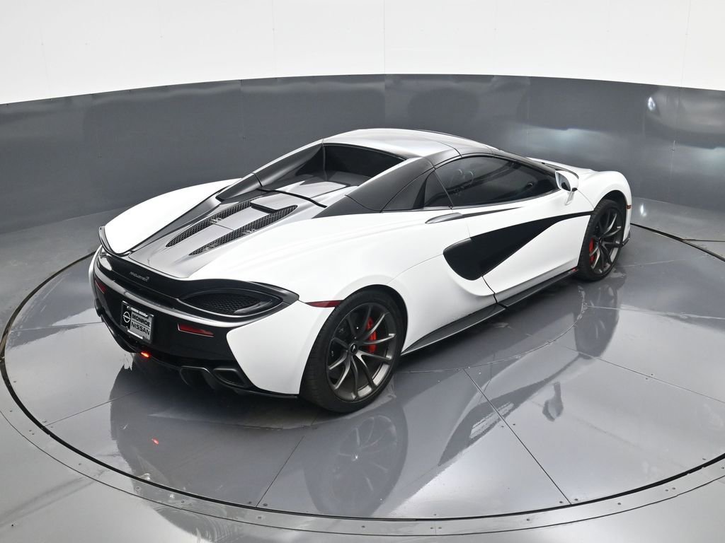 Used 2019 McLaren 570S Spider image 32