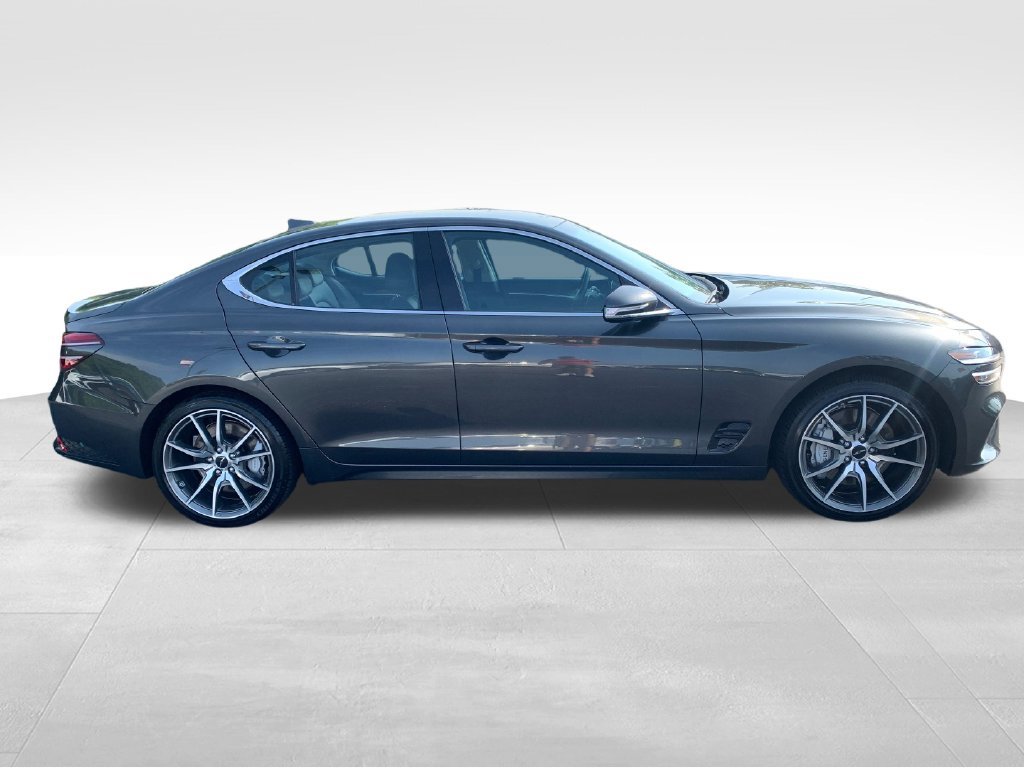 Used 2025 Genesis G70 2.5T AWD/4WD image 6