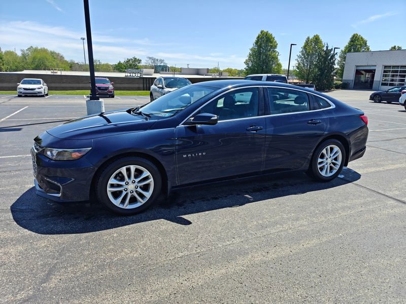Used 2017 Chevrolet Malibu LT FWD image 8