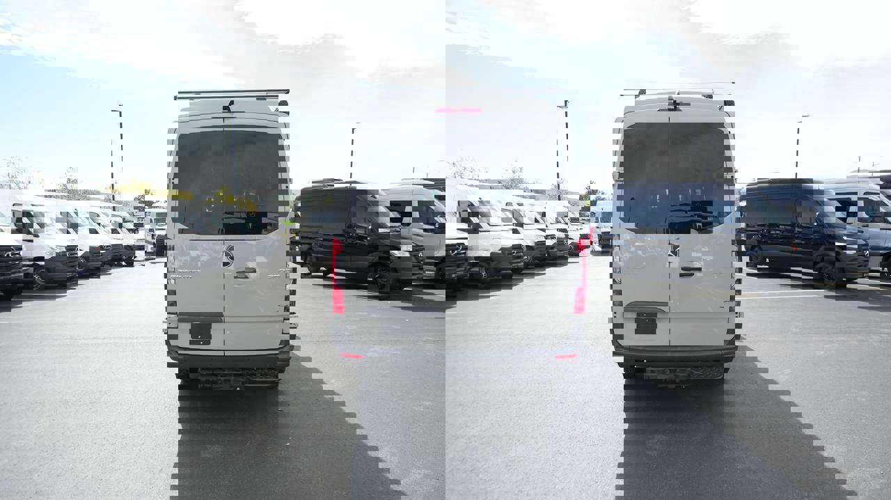 Used 2022 Mercedes-Benz Sprinter 144 Cargo image 5
