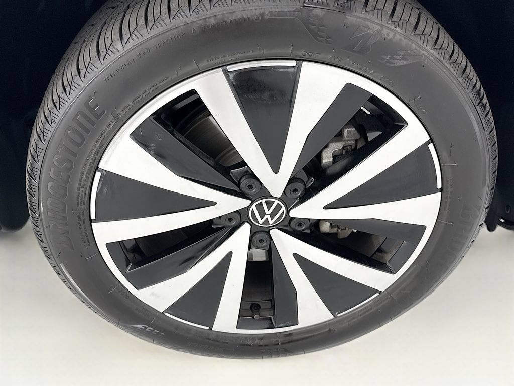 Used 2022 Volkswagen Taos SE FWD image 30