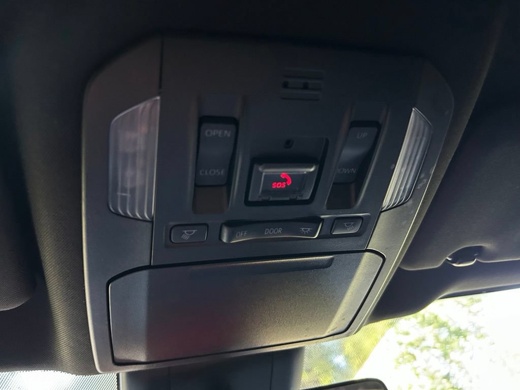 Used 2022 Toyota Highlander XSE FWD image 32