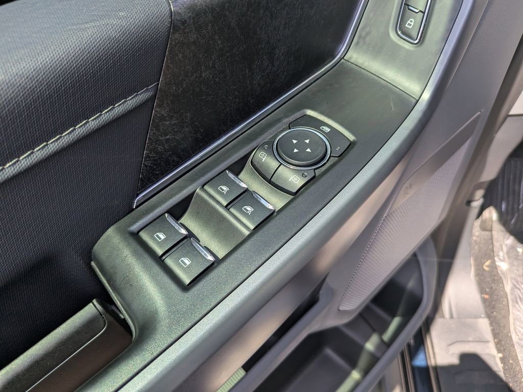 New 2025 Ford F150 Lightning Flash AWD/4WD image 16