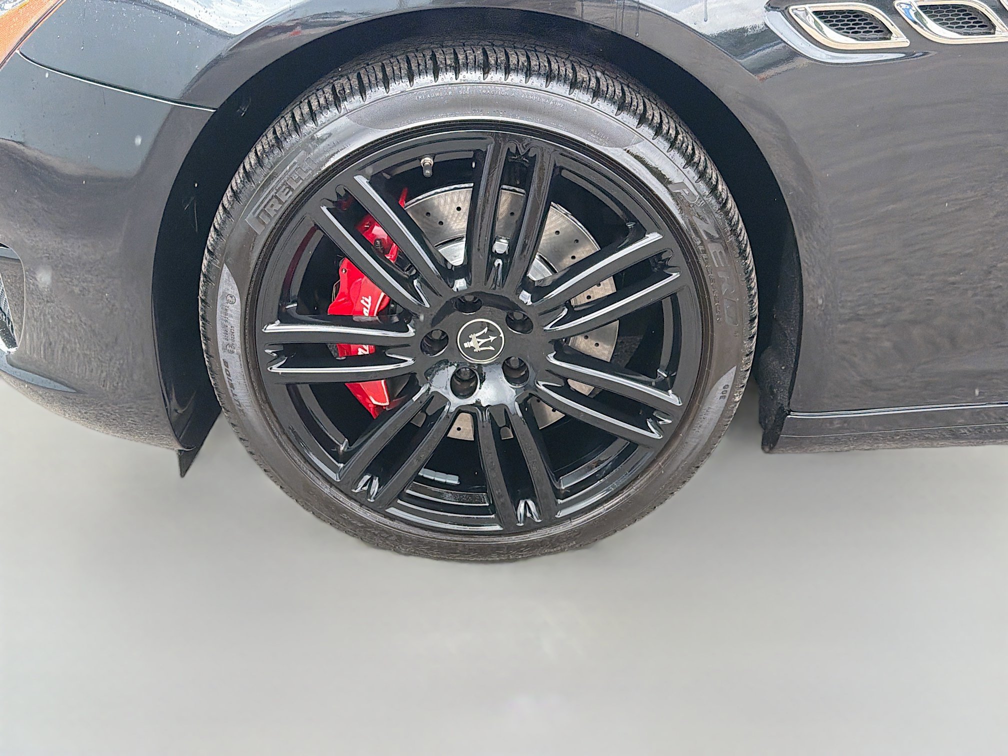 Used 2023 Maserati Quattroporte Modena RWD image 41