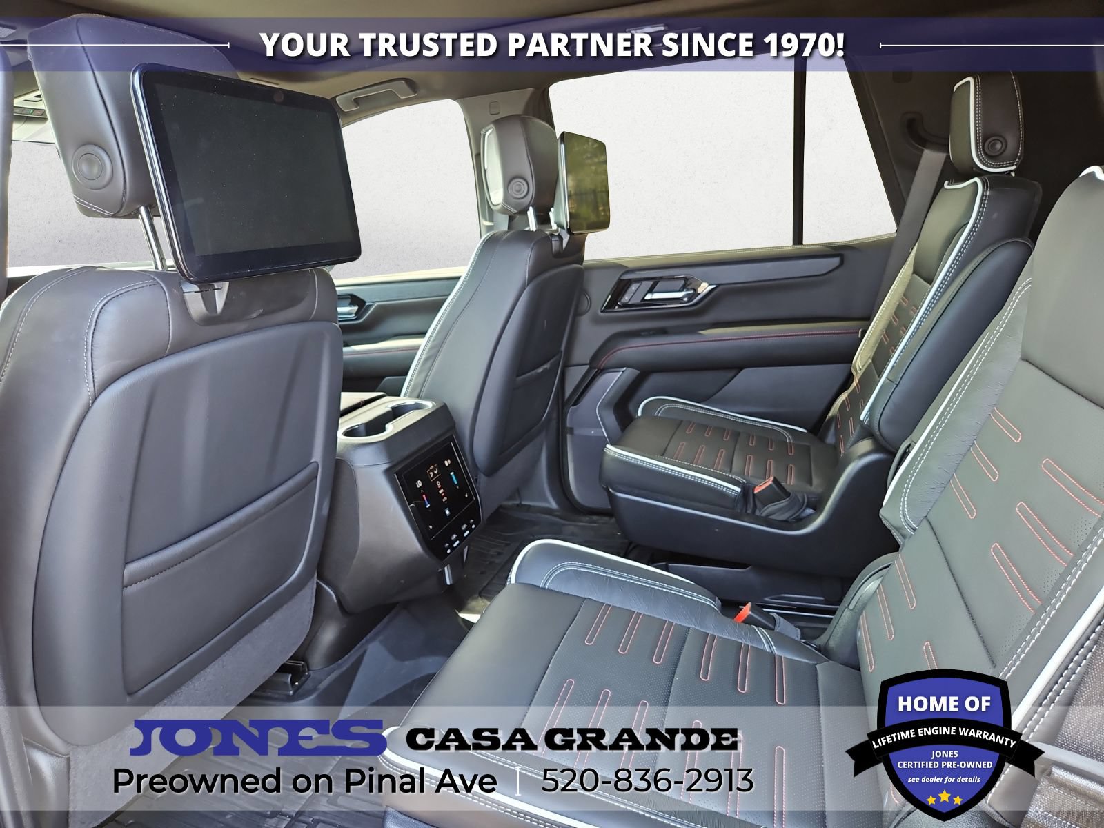 Used 2025 GMC Yukon AT4 Ultimate w/ LPO, Floor Liner Package AWD/4WD image 13