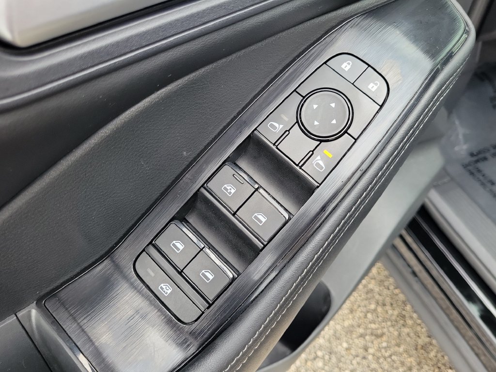 Used 2024 Nissan Rogue SV FWD image 14