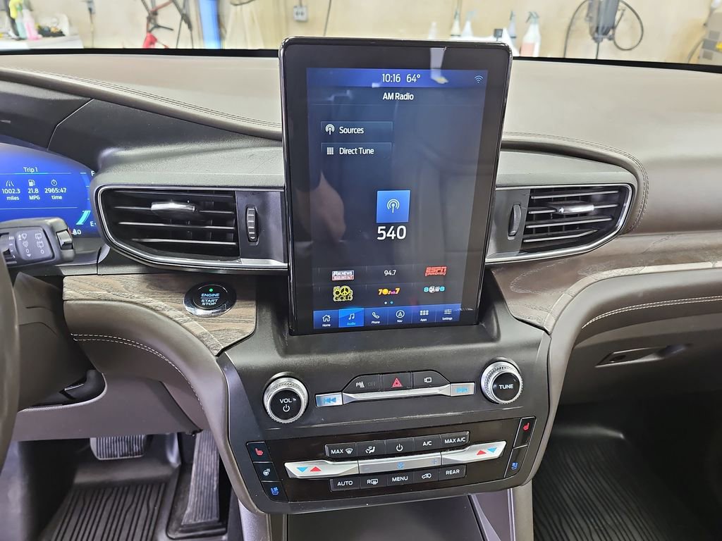 Used 2020 Ford Explorer Platinum w/ Premium Technology Package AWD/4WD image 20