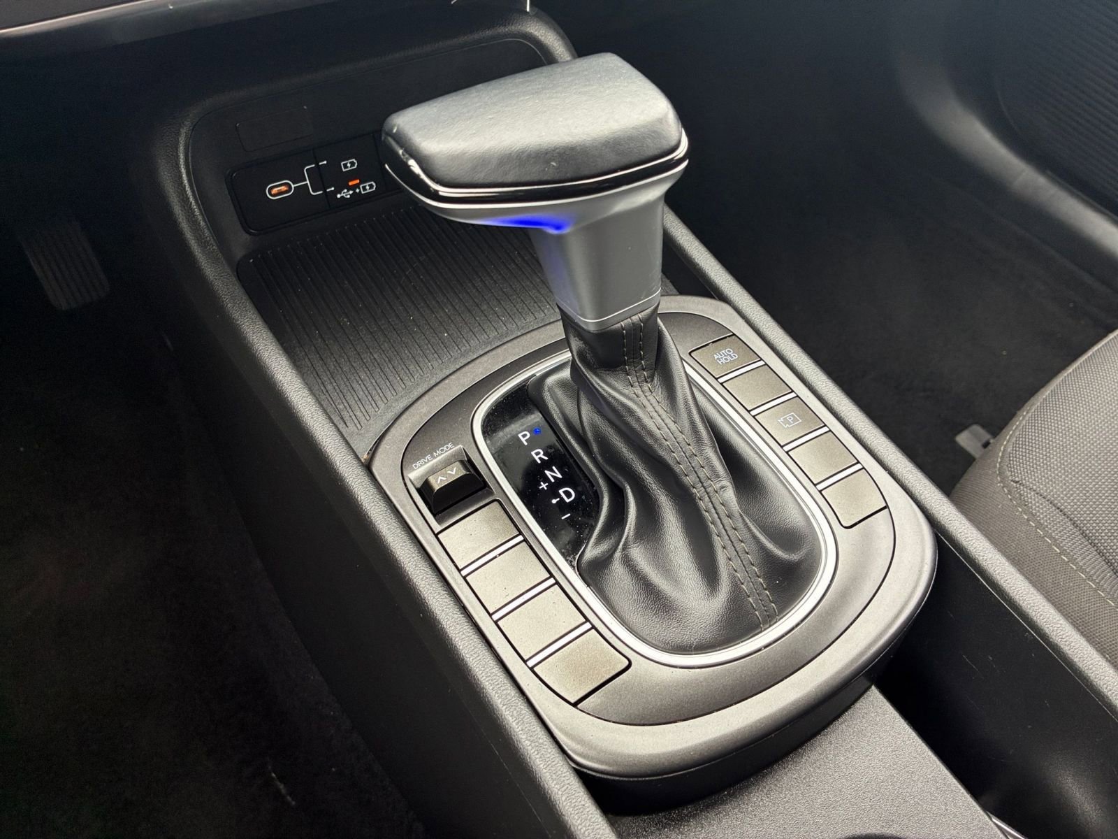 Used 2025 Hyundai Kona SEL image 42