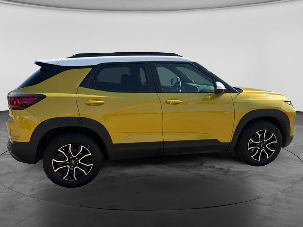 Used 2025 Chevrolet TrailBlazer ACTIV w/ Driver Confidence Package AWD/4WD image 12