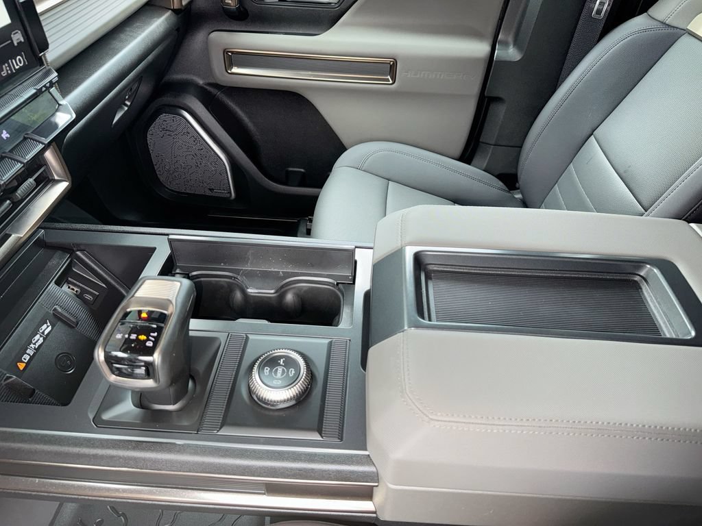 Used 2025 GMC Hummer EV 3X AWD/4WD image 24