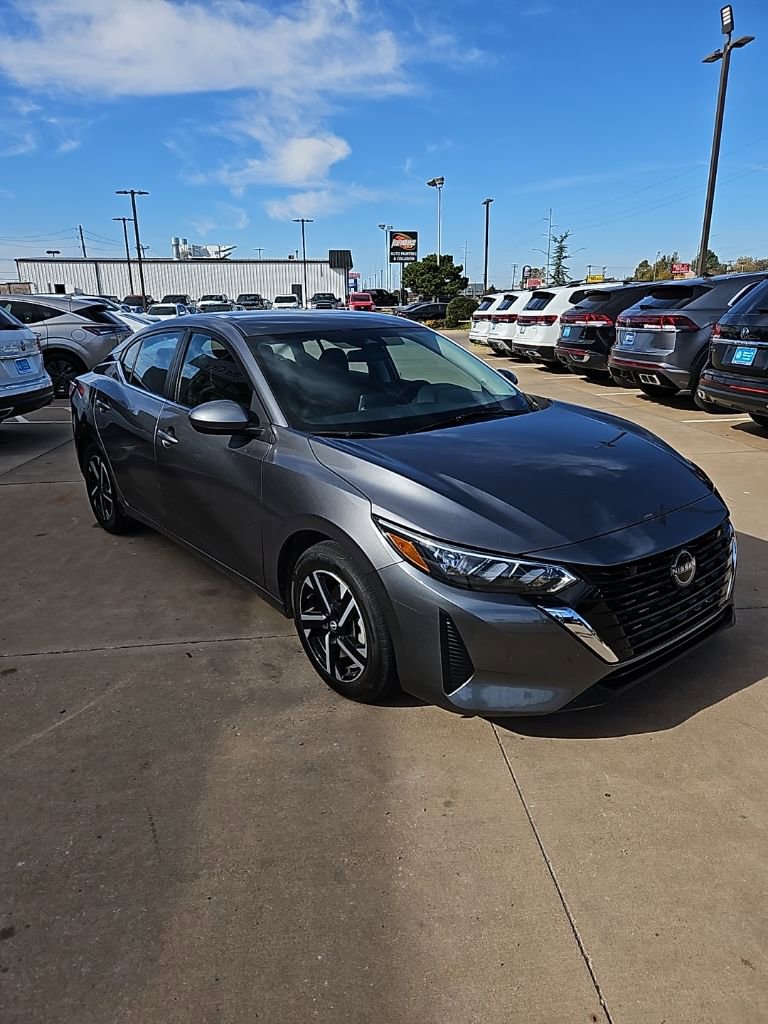 Used 2024 Nissan Sentra SV image 3