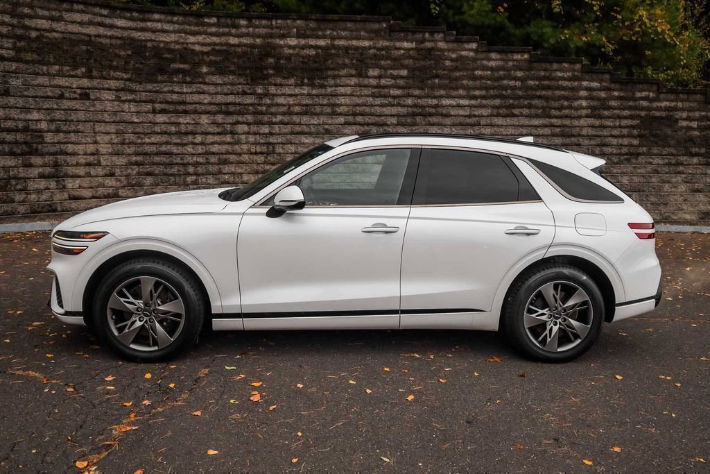 Used 2023 Genesis GV70 3.5T Sport w/ Cargo Package image 10