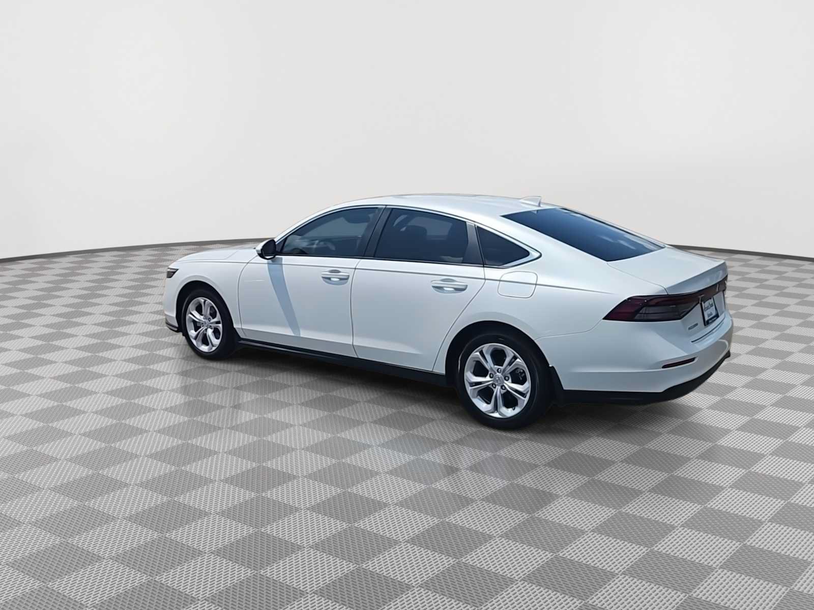 Certified 2025 Honda Accord LX image 6