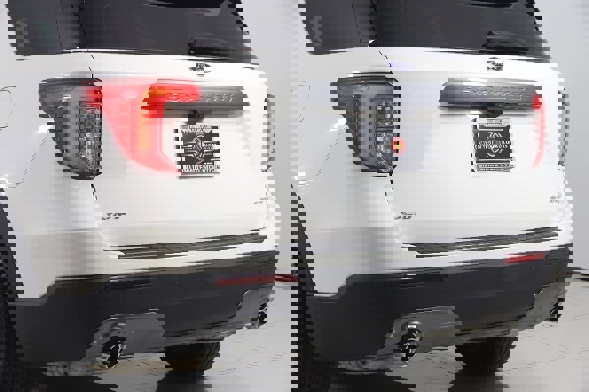 Used 2023 Ford Explorer XLT w/ Equipment Group 202A image 23