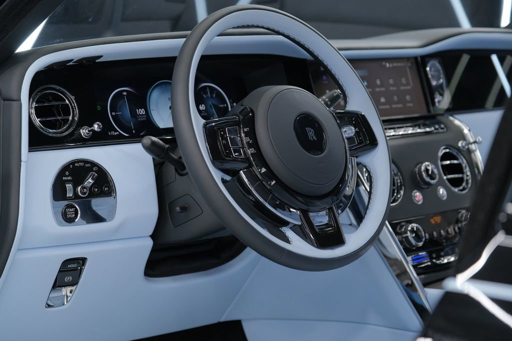 Used 2026 Rolls-Royce Cullinan image 60