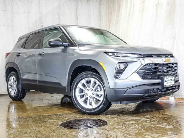 New 2026 Chevrolet TrailBlazer LS w/ LS Convenience Package FWD image 2