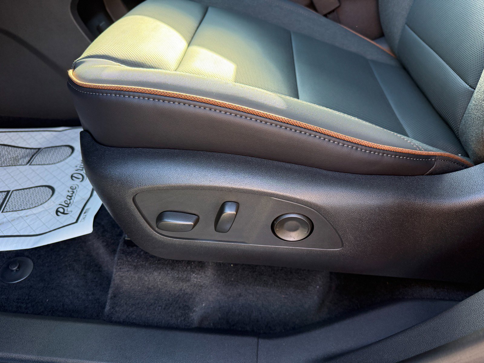 New 2026 GMC Acadia AT4 image 25