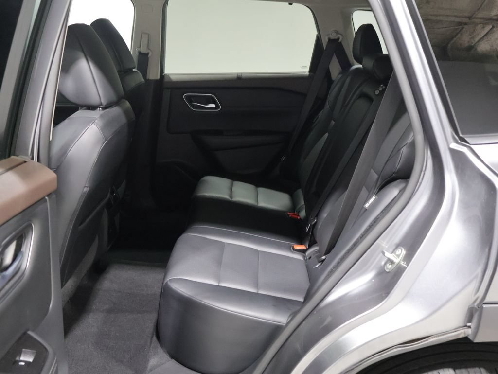 Used 2021 Nissan Rogue SV w/ Premium Package AWD/4WD image 18