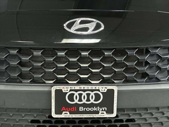 Used 2023 Hyundai Kona SE w/ Cargo Package AWD/4WD image 8