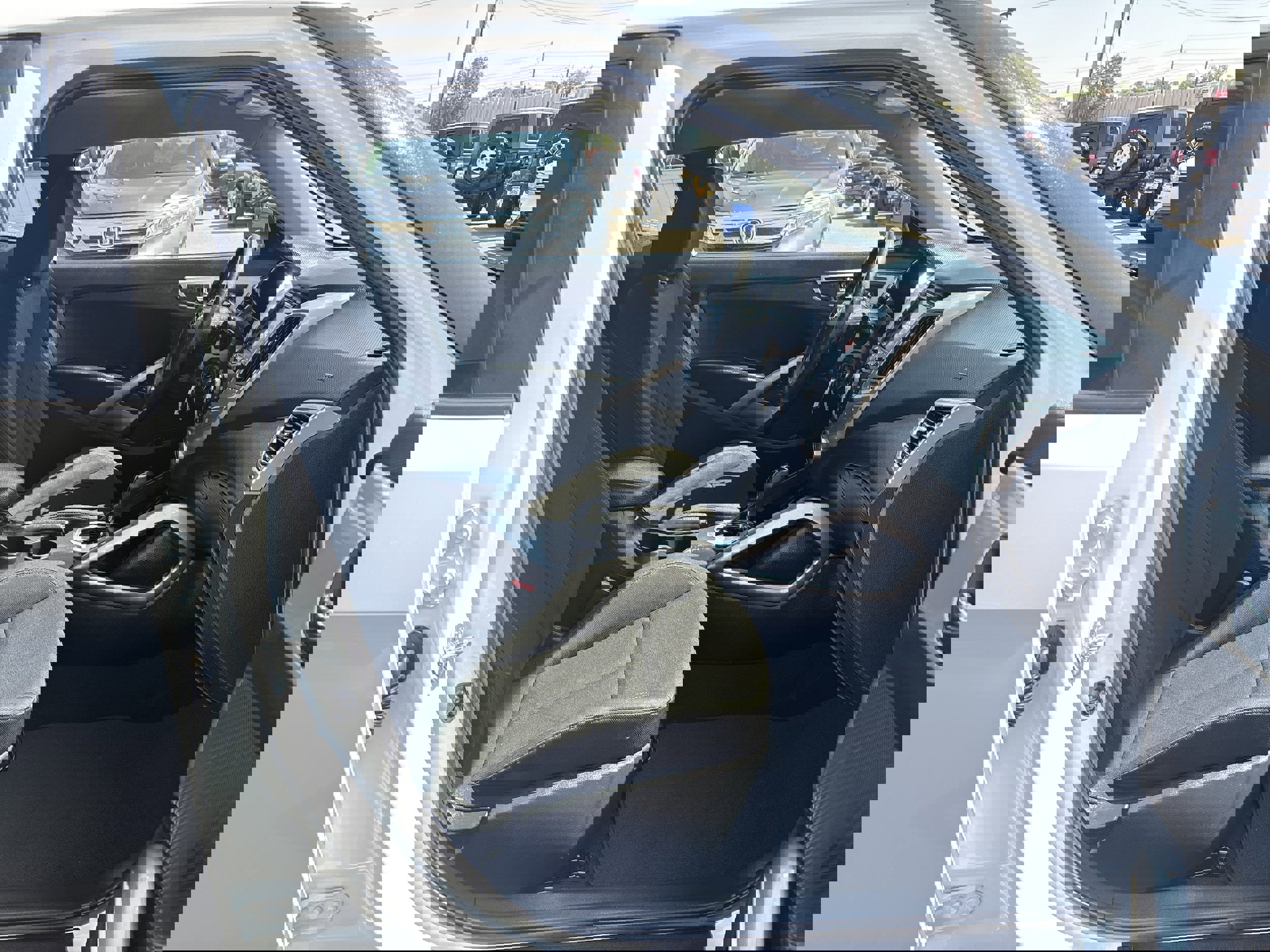 Used 2016 Hyundai Veloster image 26