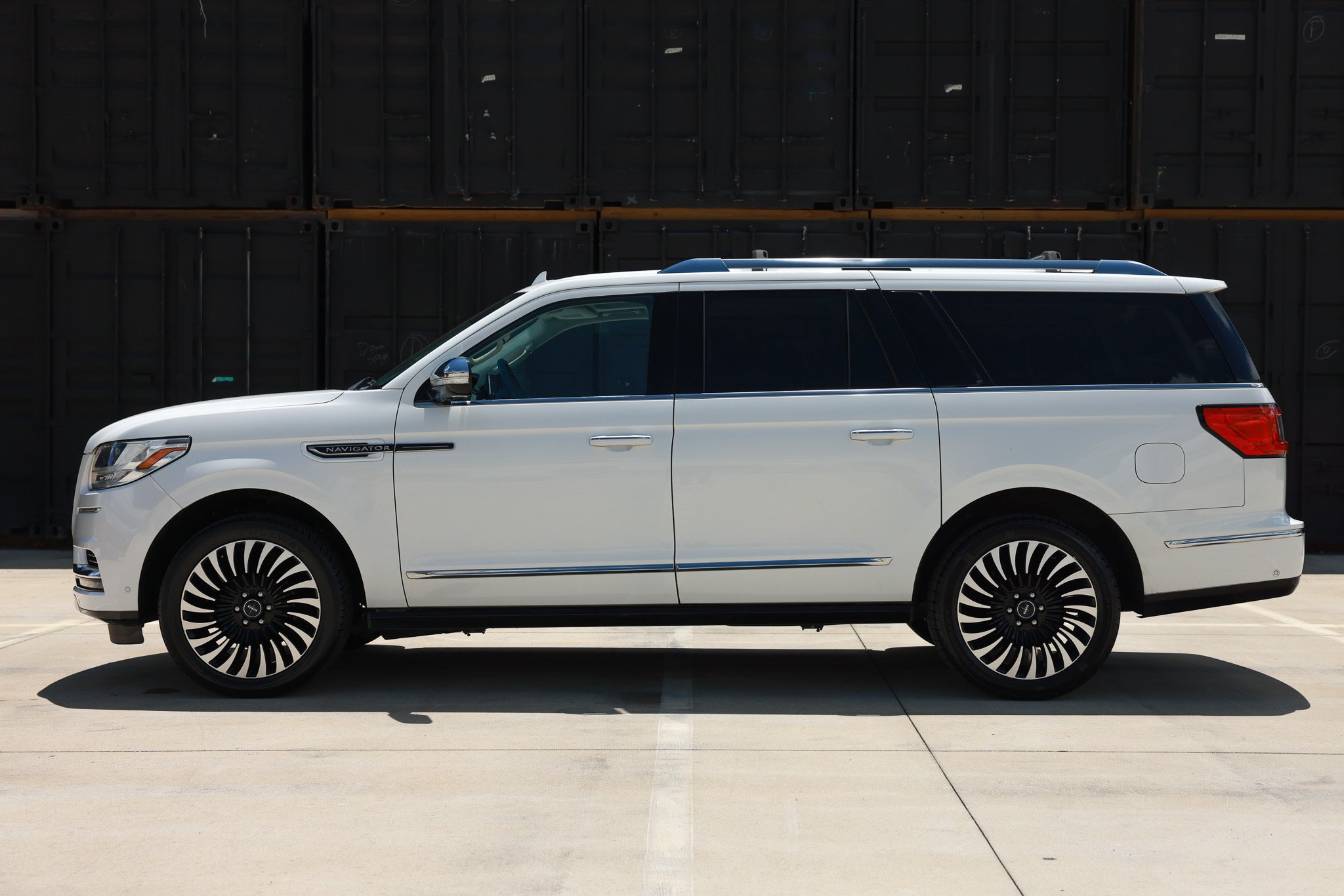 Used 2020 Lincoln Navigator L Black Label w/ Cargo Convenience Package AWD/4WD image 4