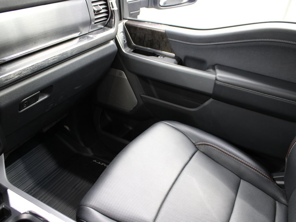 Used 2024 Ford F350 Lariat w/ Lariat Ultimate Package AWD/4WD image 39