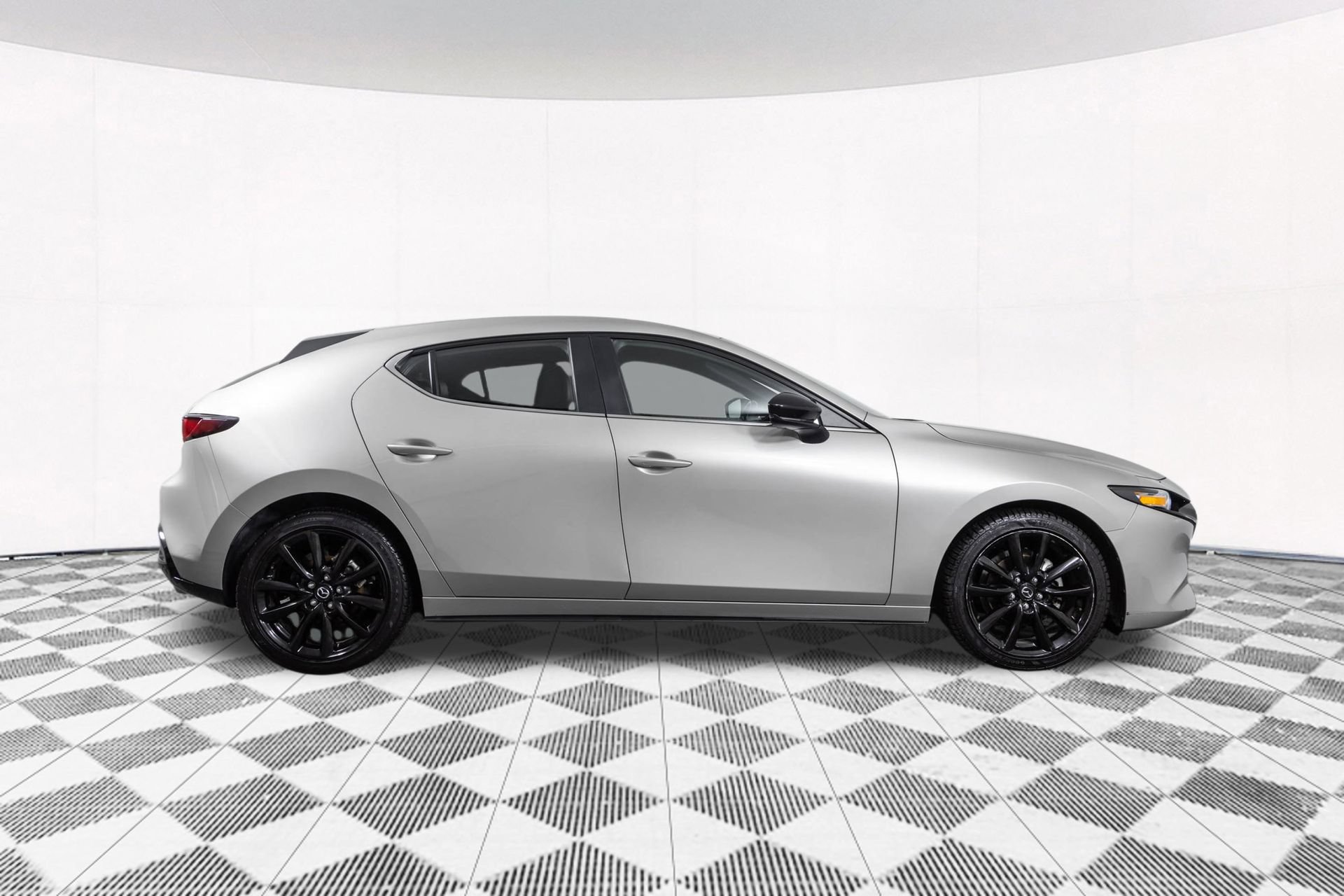 Used 2024 MAZDA MAZDA3 s FWD image 19