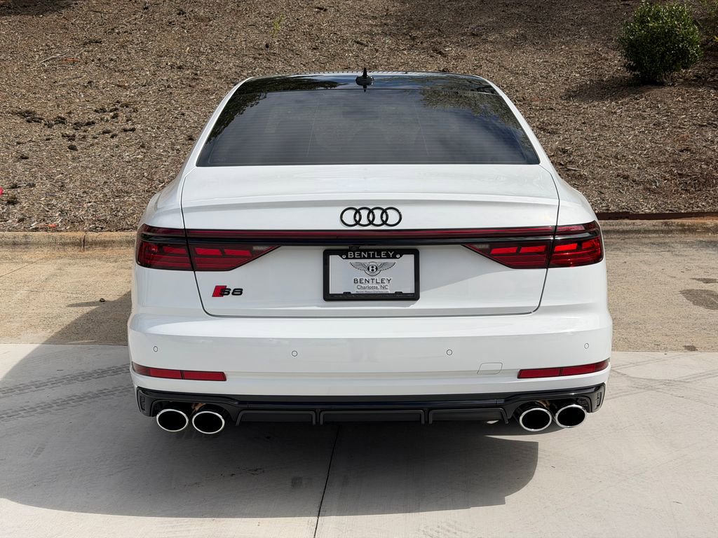 Used 2025 Audi S8 image 4