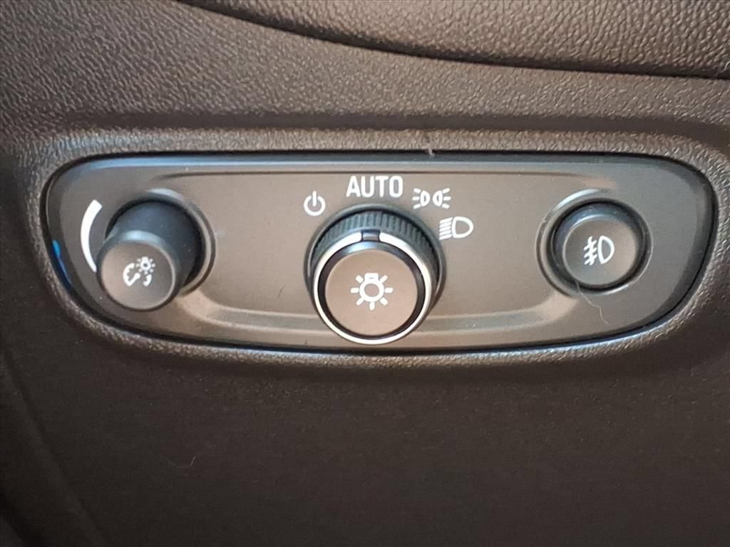 Used 2021 Chevrolet Equinox Premier FWD image 12