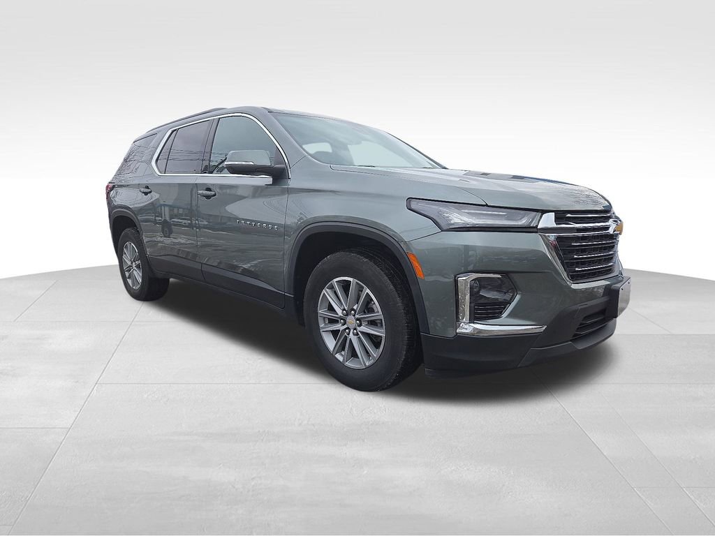 Used 2023 Chevrolet Traverse LT image 1